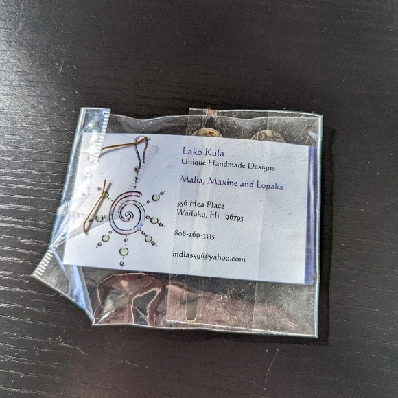 Lako Kula Unique Handmade Earrings - Picture 2 of 2